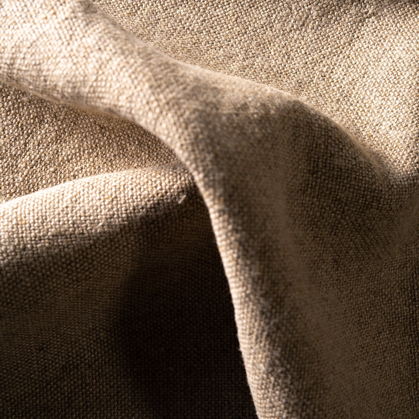 Upholstery Weight 100% Linen (12.5 oz/square yard) in Burlap Warm Swatch