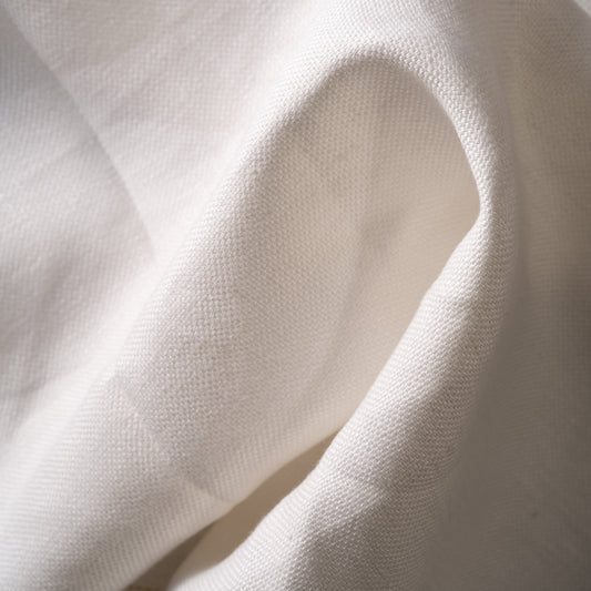 11 oz/sq yard 100% Home Furnishing Weight Linen in Cream Swatch