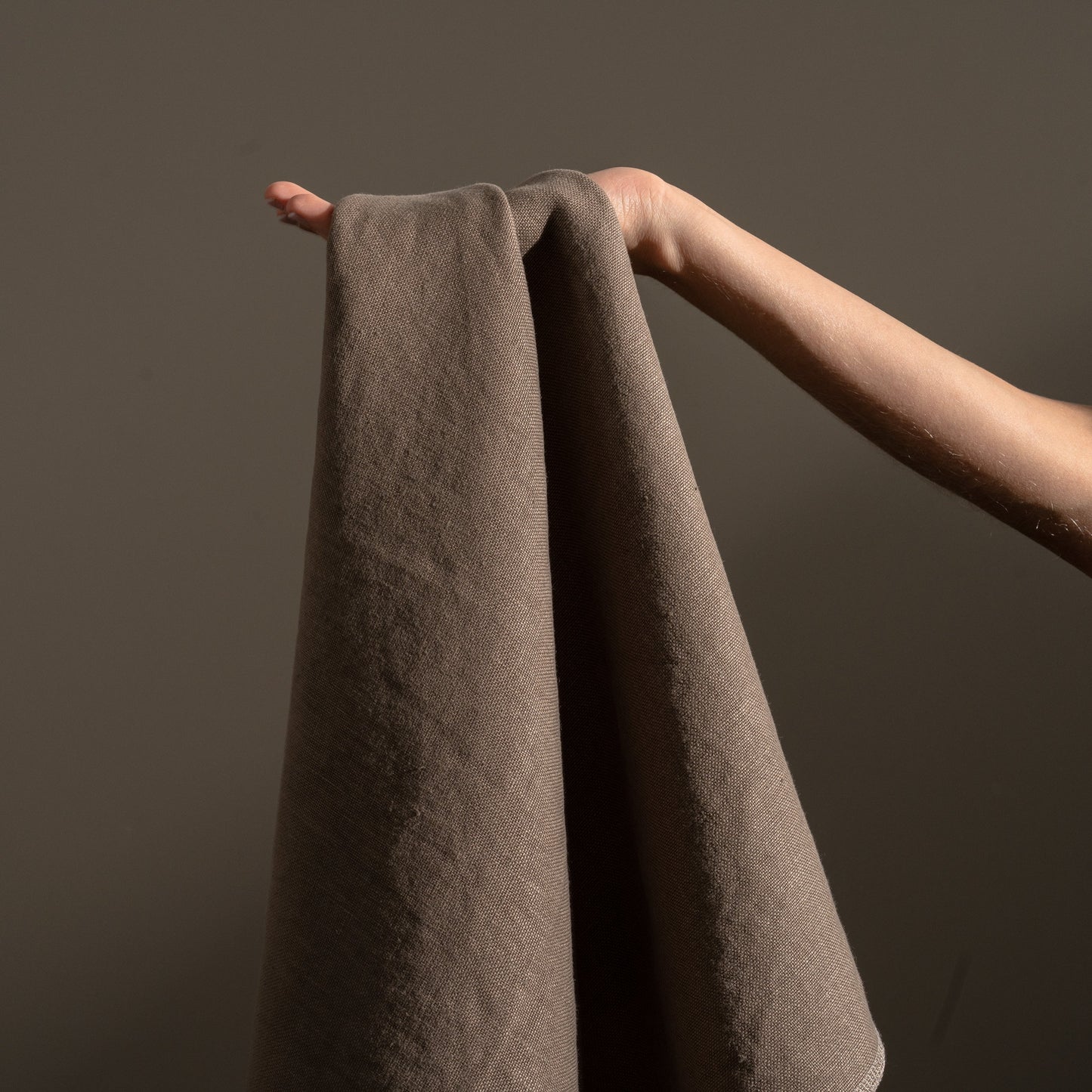 12 oz/sq yard 100% Upholstery/ Slipcover Weight Linen in Bark Swatch